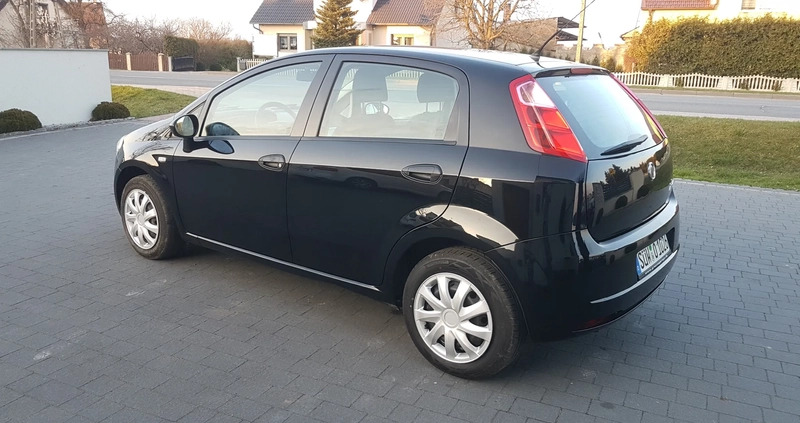 Fiat Grande Punto cena 13900 przebieg: 195000, rok produkcji 2009 z Olesno małe 529